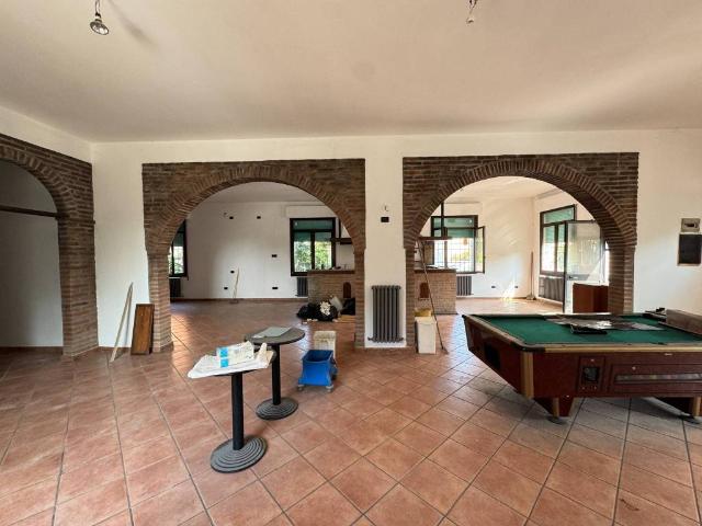 Villa Indipendente in vendita a Portomaggiore, Reggio Emilia