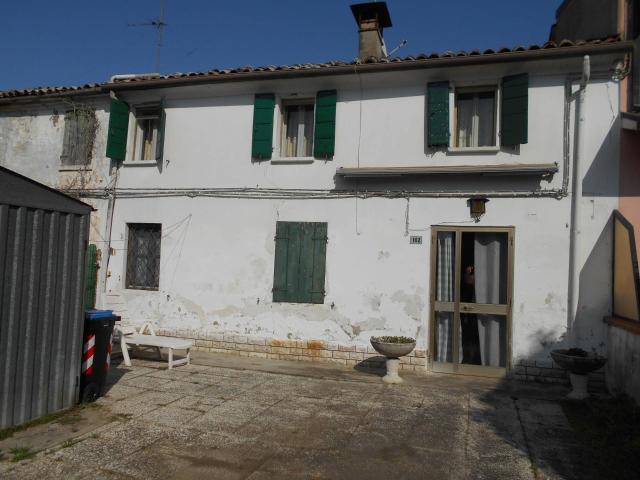 Villa Indipendente in vendita a Portomaggiore, Reggio Emilia
