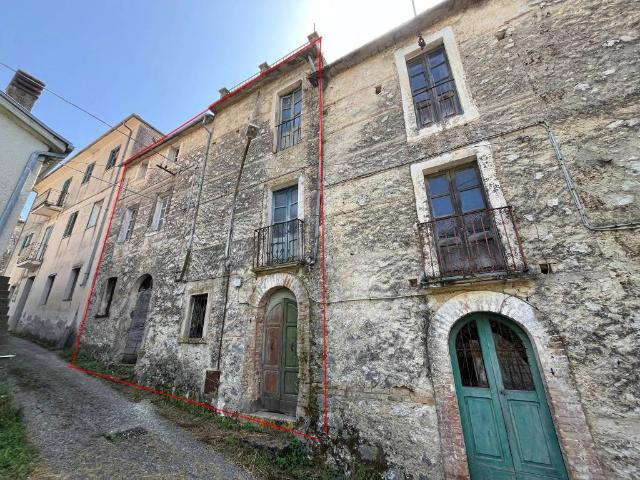 Villa Indipendente in vendita a Posta Fibreno, Lazio