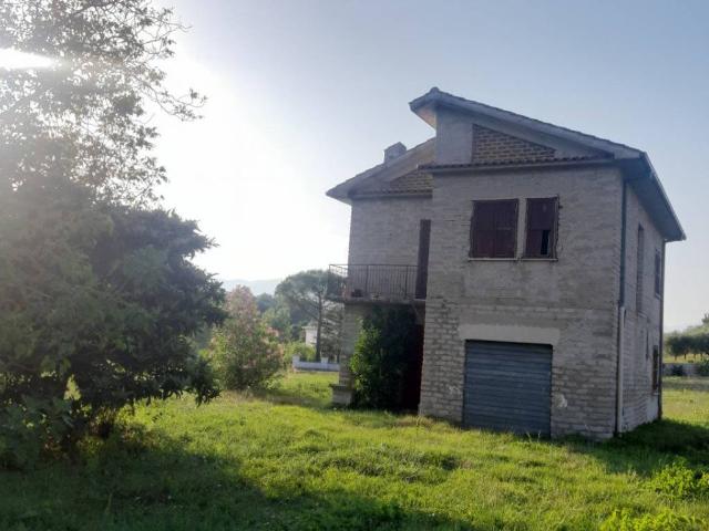 Villa Indipendente in vendita a Posta Fibreno, Lazio