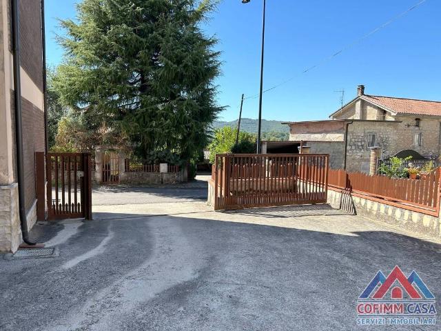 Villa Indipendente in vendita a Posta Fibreno, Lazio