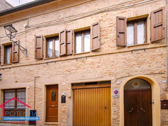 Villa Indipendente in vendita a Potenza Picena, Macerata