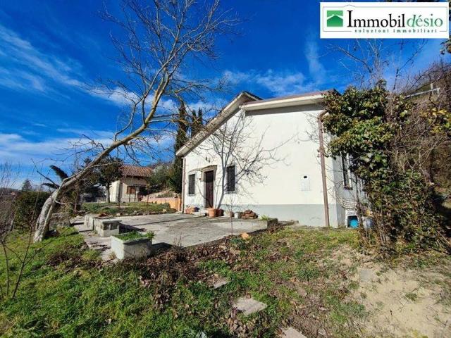 Villa Indipendente in vendita a Potenza, Basilicata