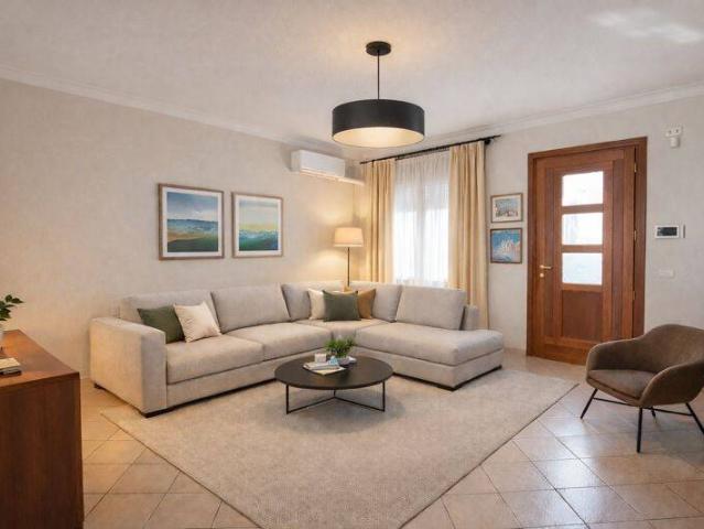 Villa Indipendente in vendita a Pove Del Grappa, Veneto