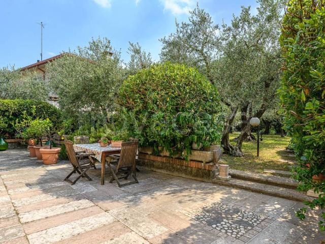 Villa Indipendente in vendita a Pove Del Grappa, Veneto