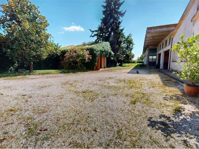 Villa Indipendente in vendita a Povegliano, Veneto