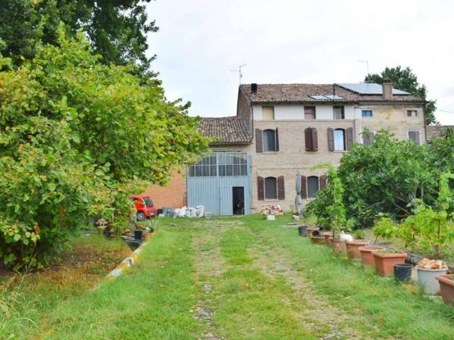 Villa Indipendente in vendita a Bassa Reggiana, Re