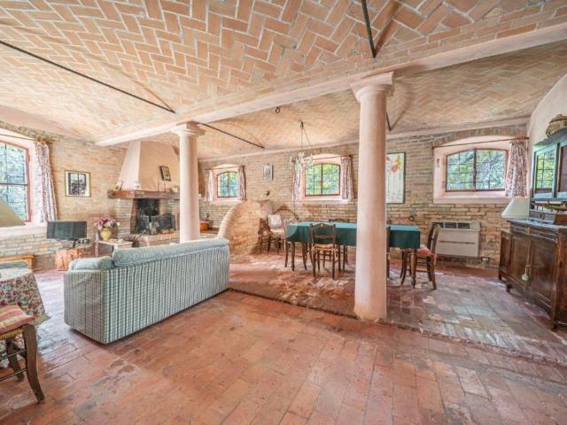 Villa Indipendente in vendita a Bassa Reggiana, Re