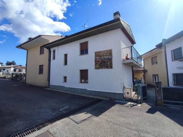 Villa Indipendente in vendita a Povoletto, Friuli-Venezia Giulia