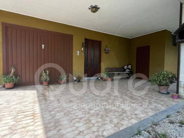 Villa Indipendente in vendita a Povoletto, Friuli-Venezia Giulia