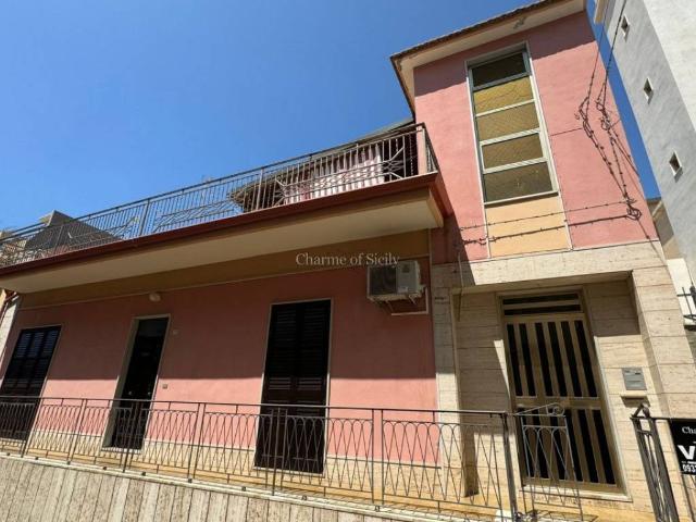 Villa Indipendente in vendita a Pozzallo, Sicilia