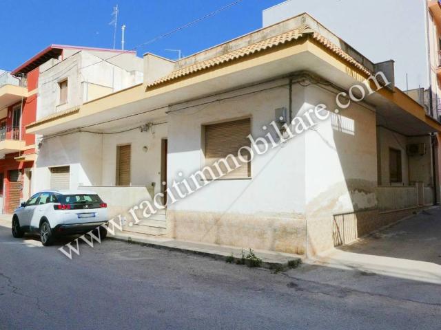 Villa Indipendente in vendita a Pozzallo, Sicilia