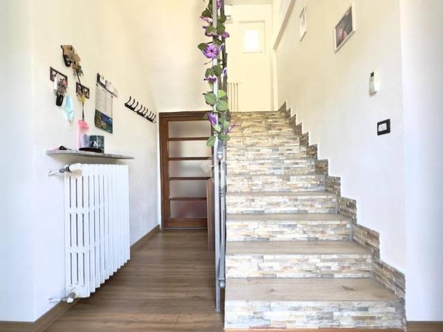 Villa Indipendente in vendita a Piemonte, Alessandria