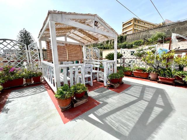Villa Indipendente in vendita a Rione Ortodonico, Pozzuoli