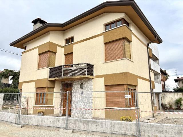 Villa Indipendente in vendita a Terenzano / Terençan, Pozzuolo del Friuli / Puçui