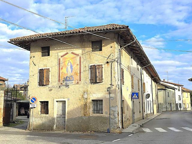 Villa Indipendente in vendita a Pozzuolo Del Friuli, Friuli-Venezia Giulia