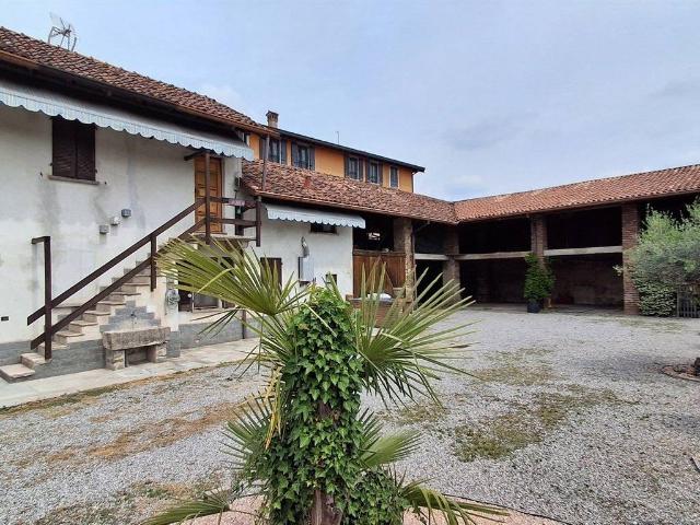 Rustico in vendita a Pozzuolo Martesana, Lombardia