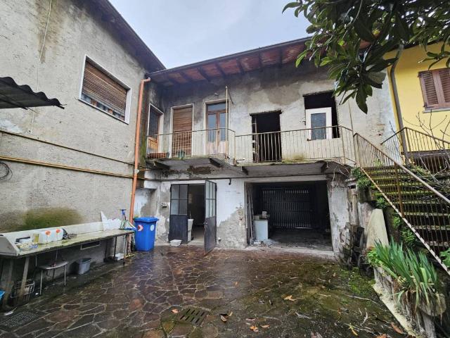 Villa Indipendente in vendita a Pozzuolo Martesana, Lombardia