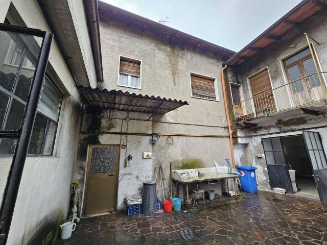 Villa Indipendente in vendita a Pozzuolo Martesana, Lombardia