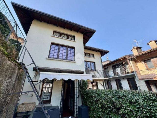 Villa Indipendente in vendita a Pradalunga, Lombardia