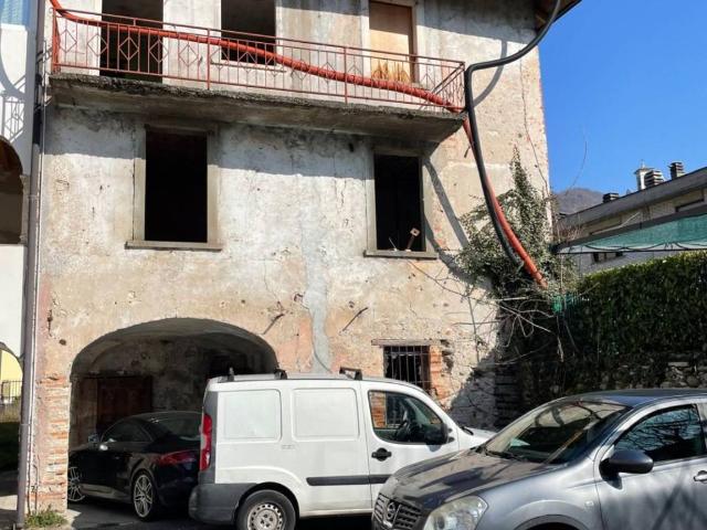 Villa Indipendente in vendita a Pradalunga, Lombardia