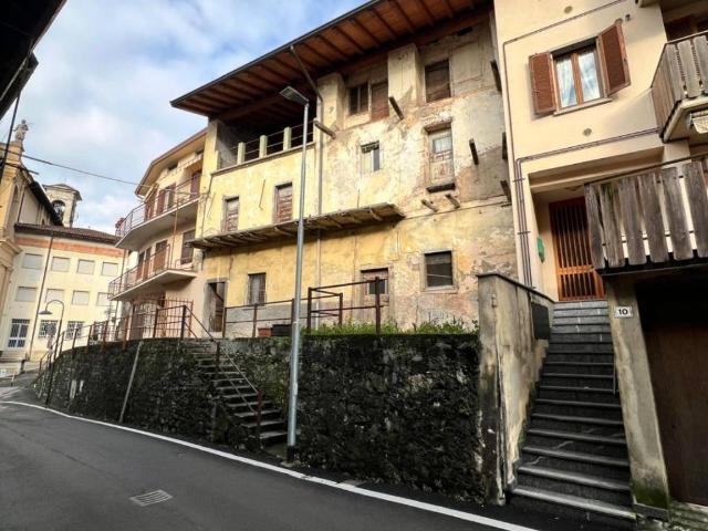 Villa Indipendente in vendita a Pradalunga, Lombardia