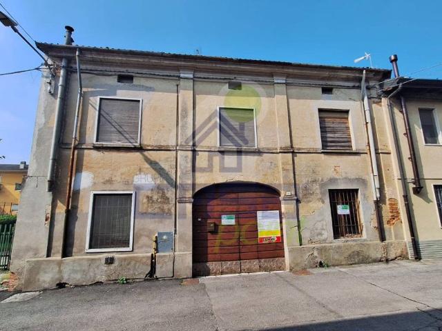Villa Indipendente in vendita a Pralboino, Lombardia