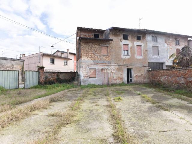 Villa Indipendente in vendita a Pralboino, Lombardia