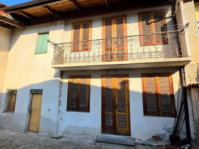 Villa Indipendente in vendita a Pralungo, Biella