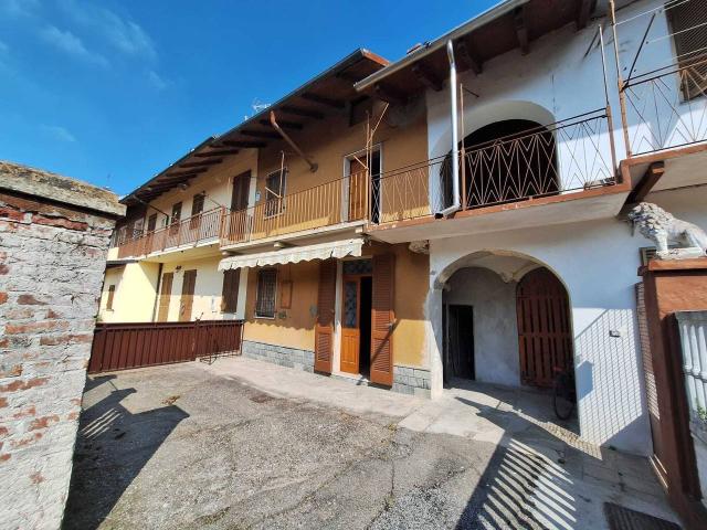Villa Indipendente in vendita a Piemonte, Vercelli