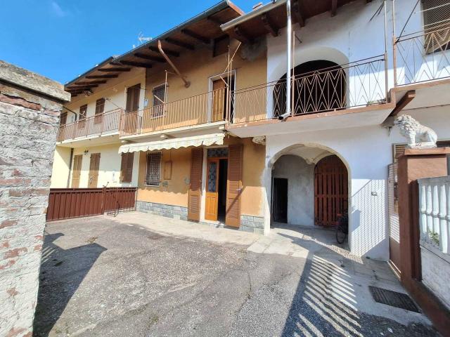 Villa Indipendente in vendita a Piemonte, Vercelli