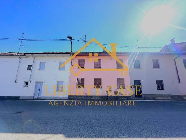 Villa Indipendente in vendita a Prarolo, Vercelli