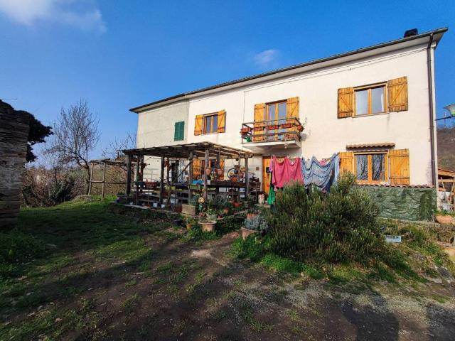 Villa Indipendente in vendita a Piemonte, Alessandria