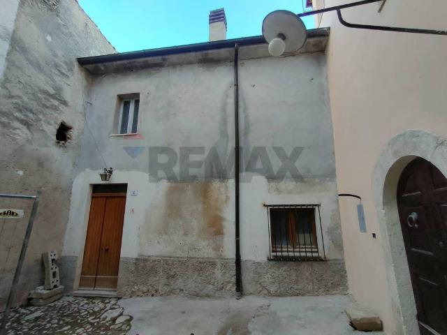 Villa Indipendente in vendita a Prata D'ansidonia, Abruzzo