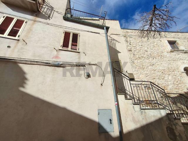 Villa Indipendente in vendita a Prata D'ansidonia, Abruzzo