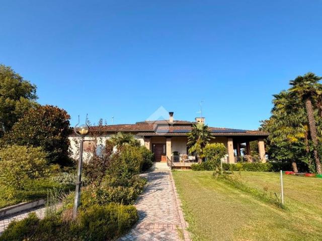 Villa Indipendente in vendita a Prata Di Pordenone, Friuli-Venezia Giulia