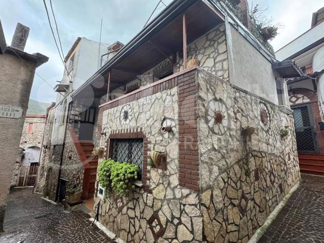 Villa Indipendente in vendita a Pratella, Campania