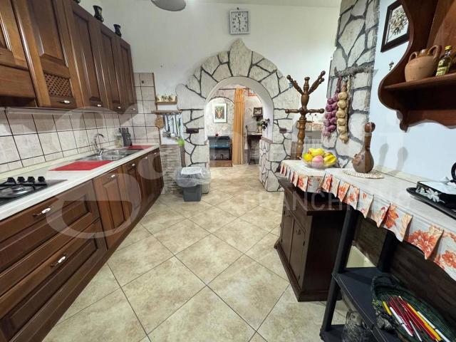 Villa Indipendente in vendita a Pratella, Campania