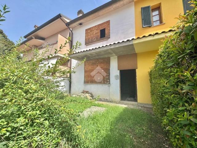 Villa Indipendente in vendita a Prato, Toscana
