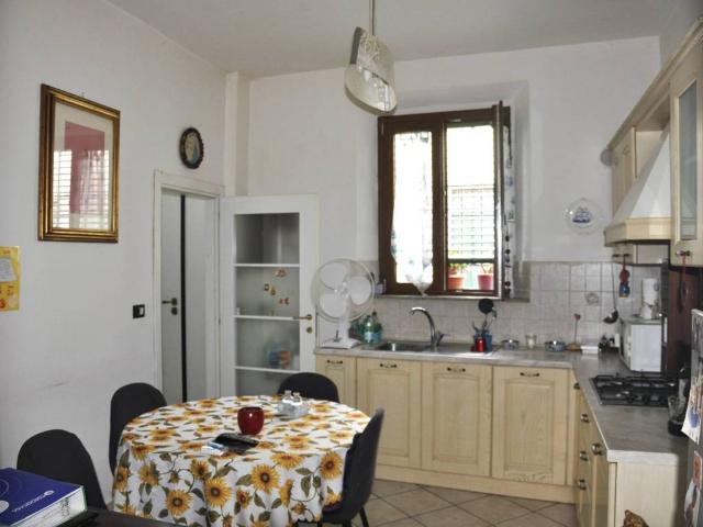 Villa Indipendente in vendita a Prato, Toscana