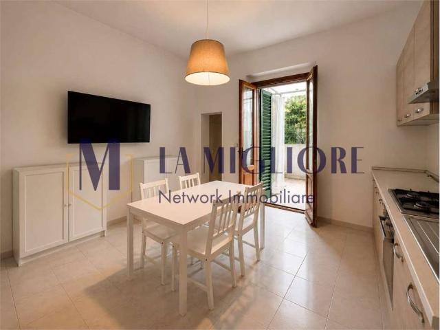 Villa Indipendente in vendita a Prato, Toscana