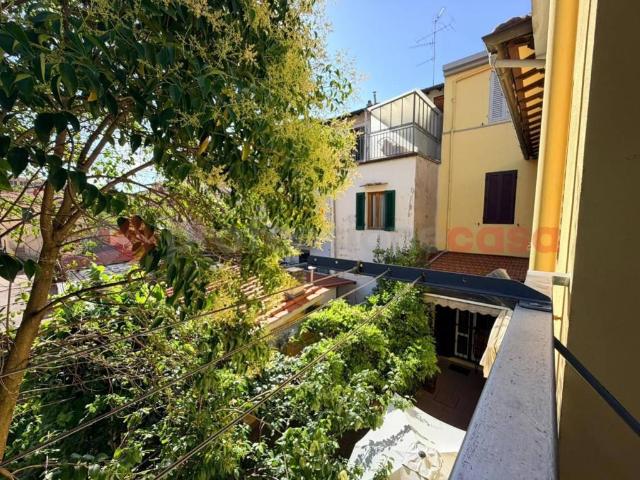Villa Indipendente in vendita a Quadrante Europa - Stazione, Prato