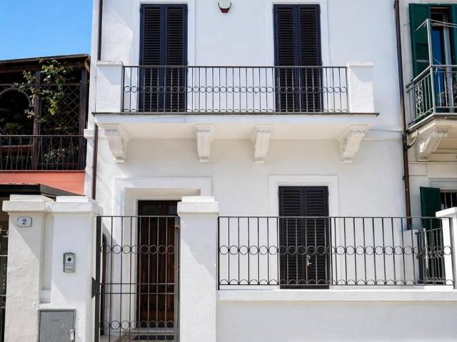 Villa Indipendente in vendita a I lecci, Prato
