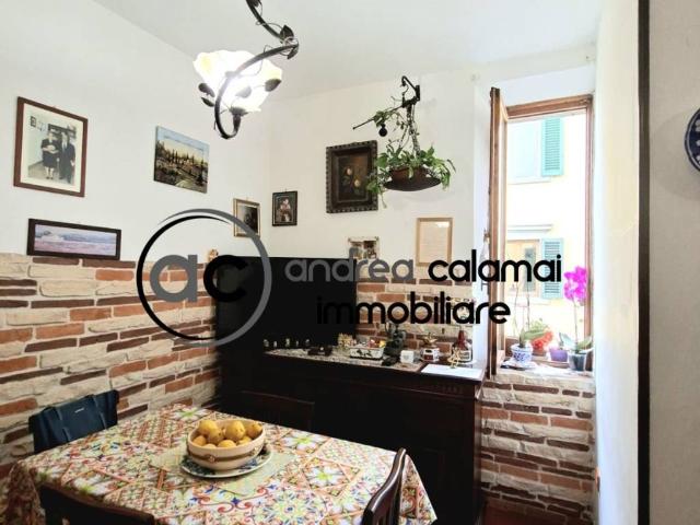 Villa Indipendente in vendita a Prato, Toscana
