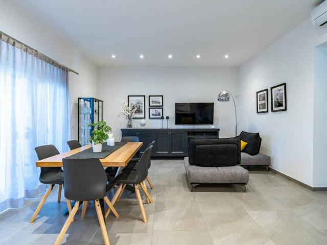 Villa Indipendente in vendita a Reggiana - Gescal, Prato