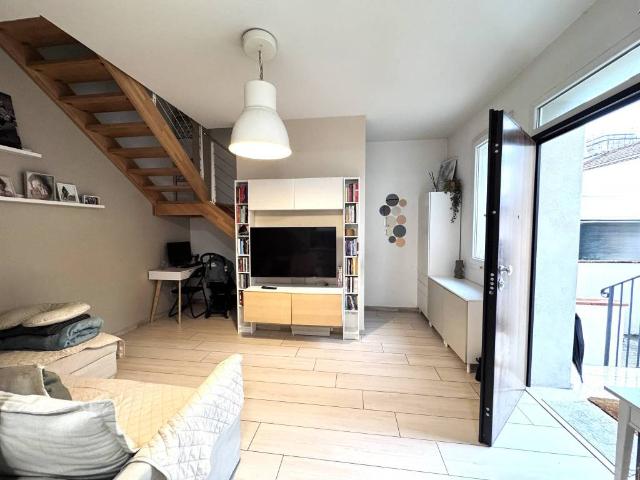 Villa Indipendente in vendita a Prato, Toscana