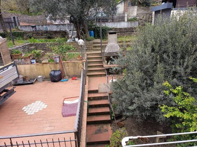 Villa Indipendente in vendita a Santa Lucia, Prato