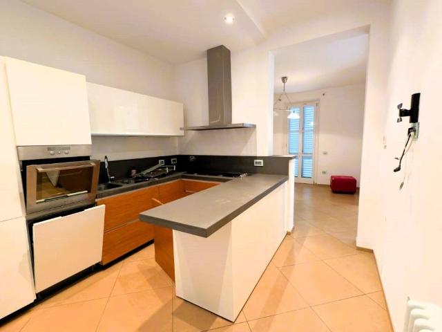 Villa Indipendente in vendita a Prato, Mezzana