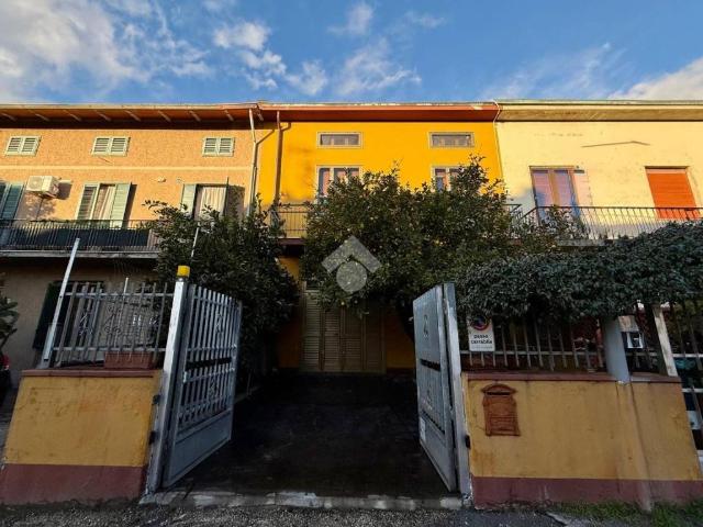 Villa Schiera in vendita a Prato, Toscana