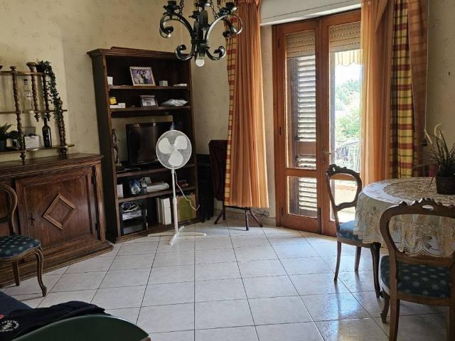 Villa Indipendente in vendita a Prato, Toscana